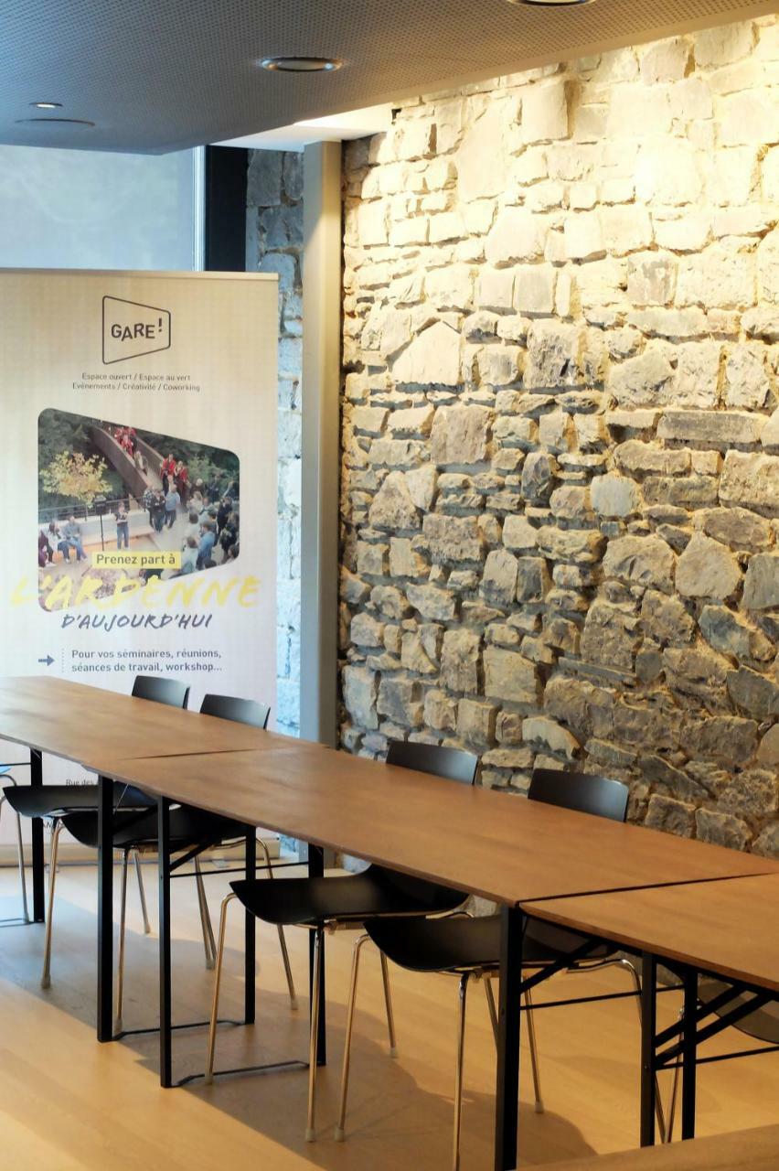 Hotel Val De Poix- Logis Hotel Restaurant Saint-Hubert Exterior photo